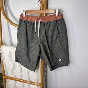 Mens Vuori Grey Shorts sz S